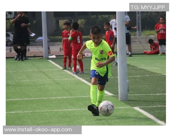 提升足球技能成都成人足球培训助你成就梦想球员之路