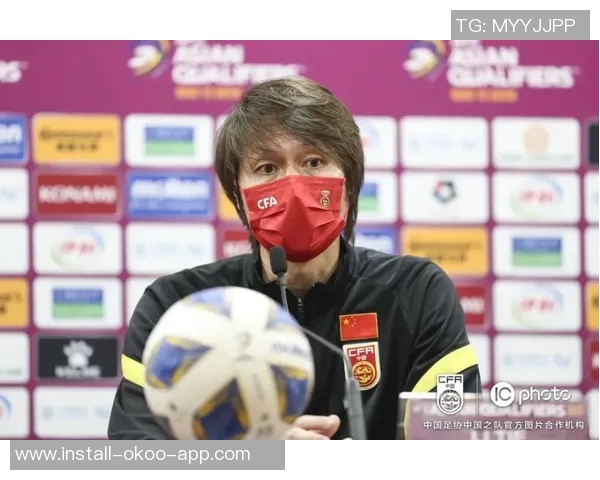 陈英雄的足球梦：从草根到顶尖球员的奋斗历程与心路历程